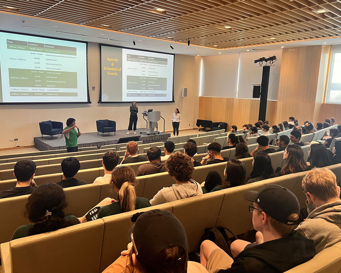ACS Grade 12 students visit NYU