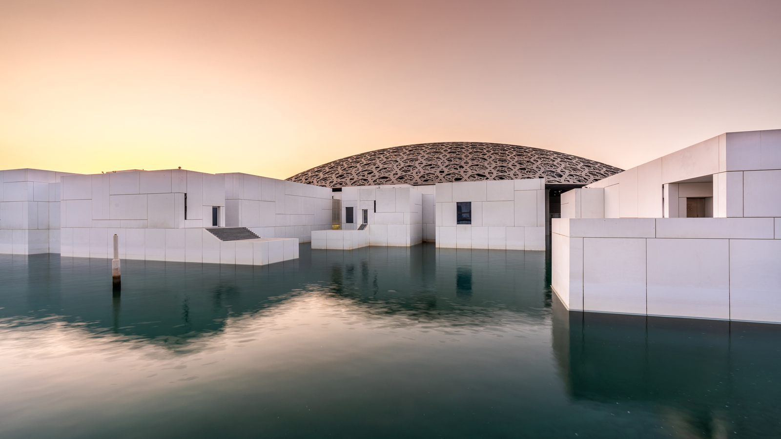 Louvre Abu Dhabi.jpg